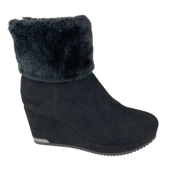 DKNY Women's Nadra Wedge Booties Black Suede Size 6.5M - Picture 1 of 9